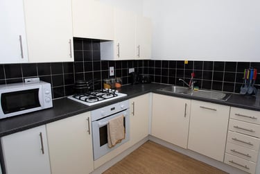 1 bed flat, Cowgate, Old Town, Edinburgh, EH11NQ - Image 13